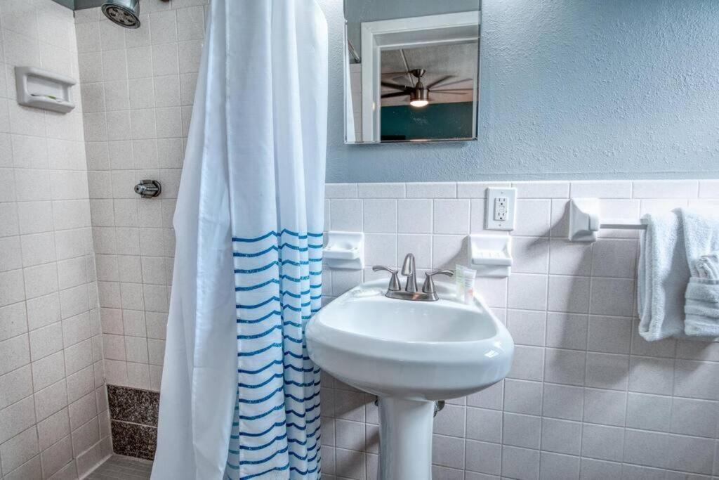 Appartement Sunset At Madeira Beach! Pet Friendly Getaway!- 1 *