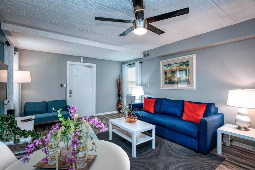 Appartement Sunset At Madeira Beach! Pet Friendly Getaway!- 1 St. Pete Beach