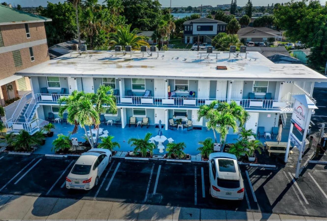 Appartement Sunset At Madeira Beach! Pet Friendly Getaway!- 1 *